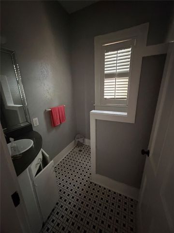 811 N Elm Street, Sherman, TX 75090