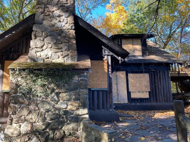 190 W Shore Trl, Sparta Twp., NJ 07871