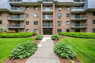 65 Commons Dr 603, Shrewsbury, MA 01545