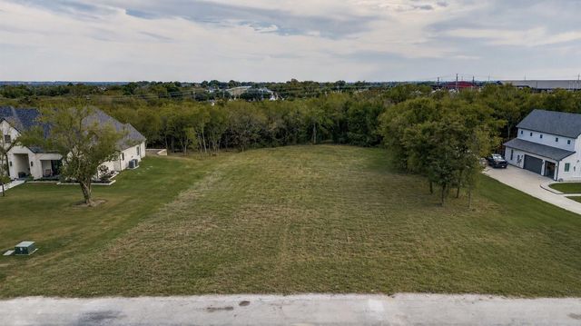 40 Blackthorn Drive, Van Alstyne, TX 75495