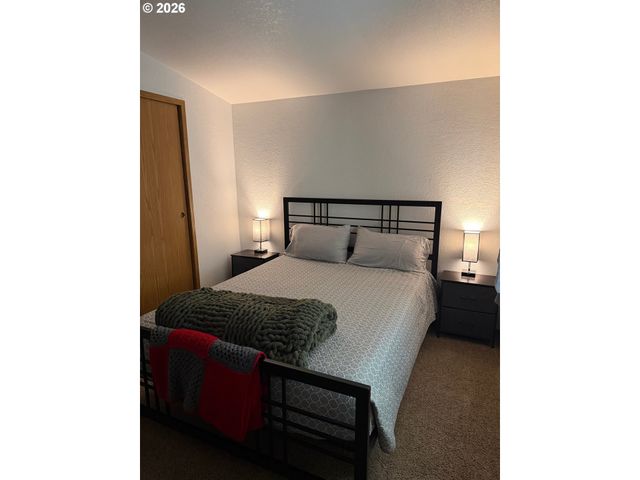 1570 KALLAKALLA Ct, Florence, OR 97439