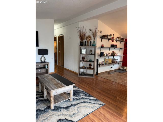 1570 KALLAKALLA Ct, Florence, OR 97439