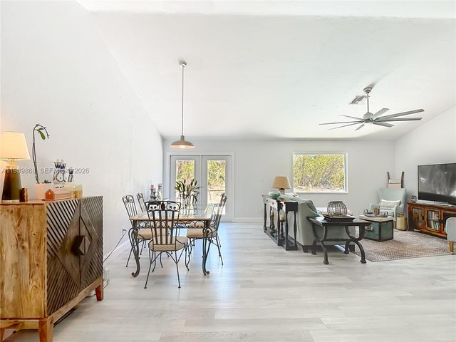 310 14th Street SE, Naples, FL 34117