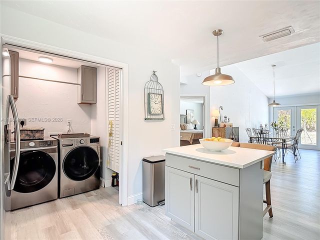 310 14th Street SE, Naples, FL 34117