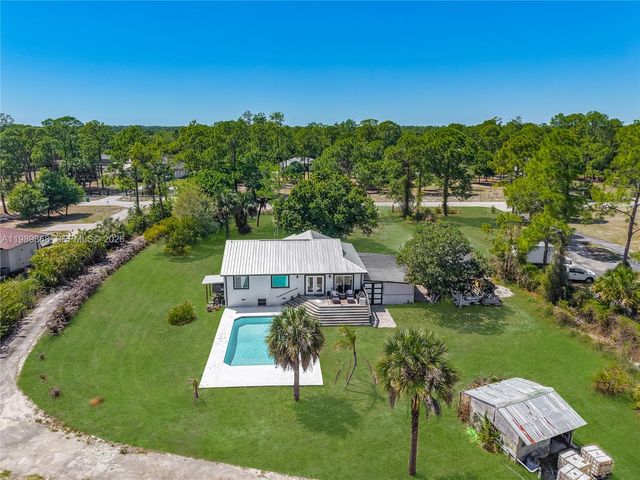 310 14th Street SE, Naples, FL 34117