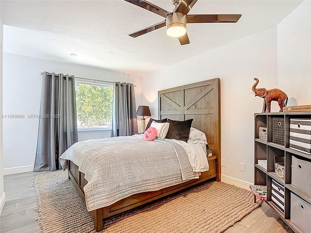 310 14th Street SE, Naples, FL 34117