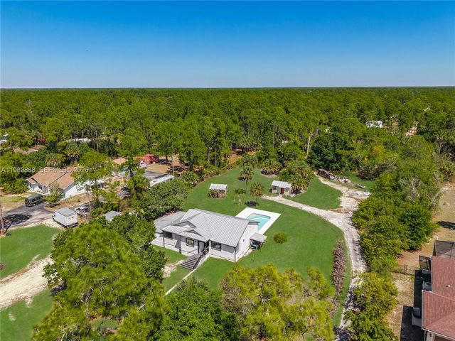 310 14th Street SE, Naples, FL 34117