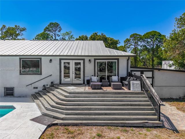 310 14th Street SE, Naples, FL 34117