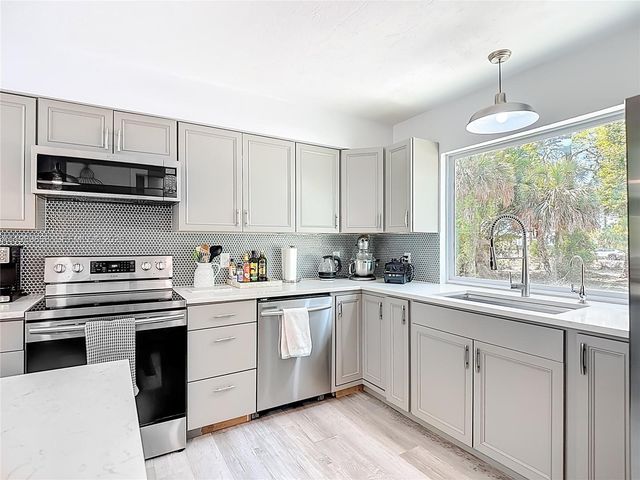 310 14th Street SE, Naples, FL 34117