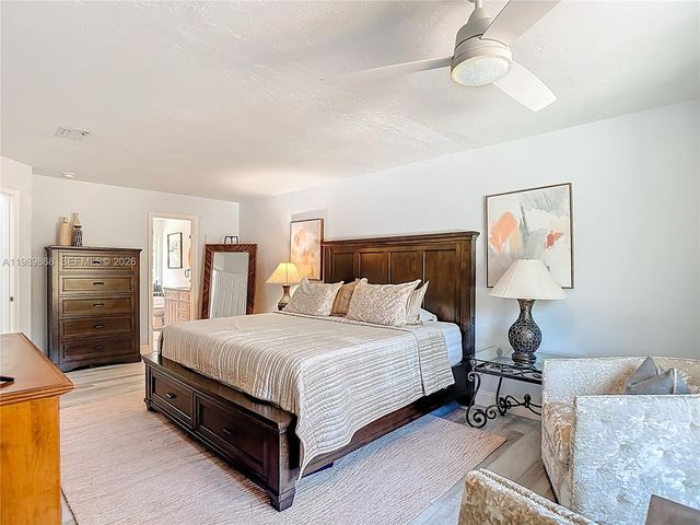 310 14th Street SE, Naples, FL 34117