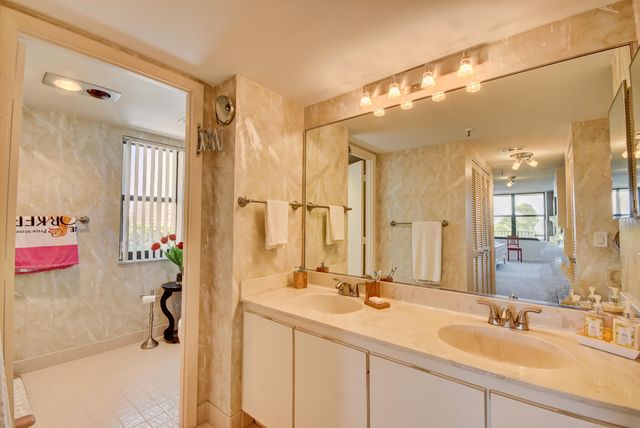 4600 S Ocean Boulevard 604, Highland Beach, FL 33487