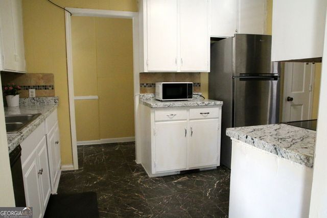 1903 Ridgewood Drive, West Point, GA 31833