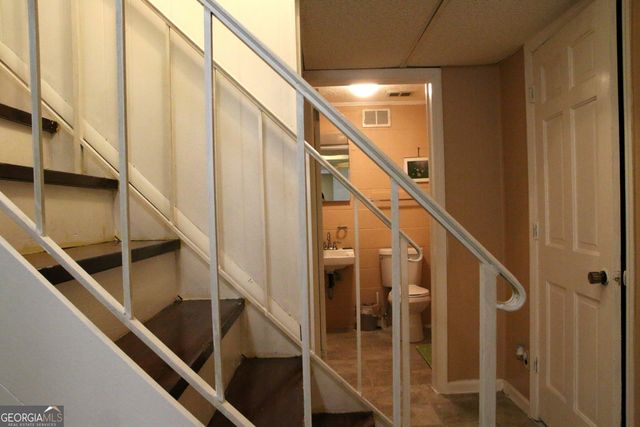 1903 Ridgewood Drive, West Point, GA 31833