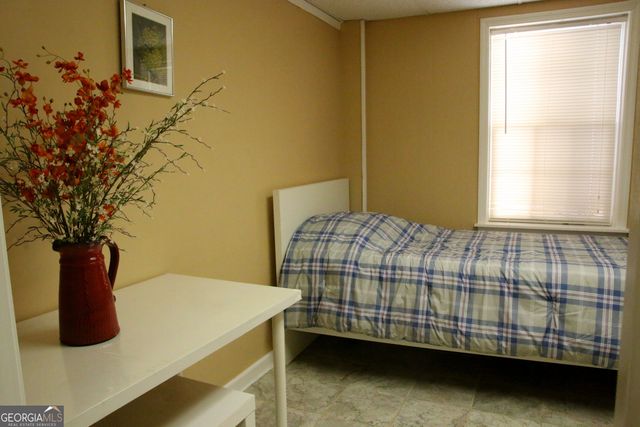 1903 Ridgewood Drive, West Point, GA 31833