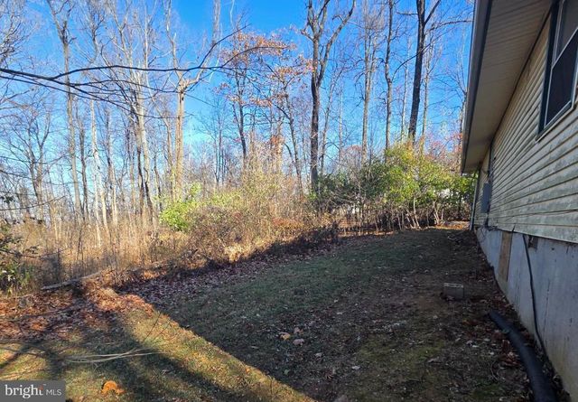 3717 FREEZELAND RD, Linden, VA 22642