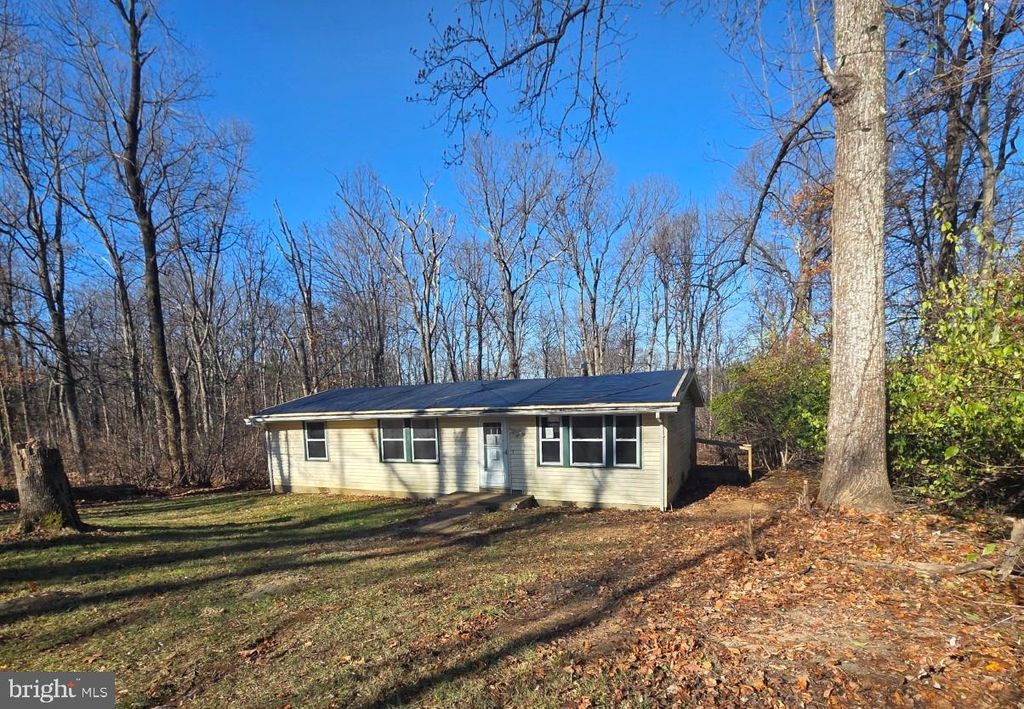 3717 FREEZELAND RD, Linden, VA 22642