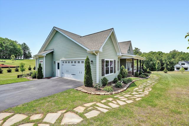 85 Old Cabin TRL, Boones Mill, VA 24065