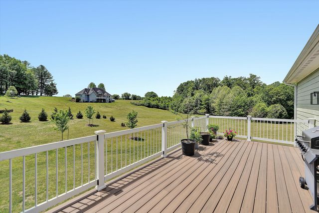 85 Old Cabin TRL, Boones Mill, VA 24065