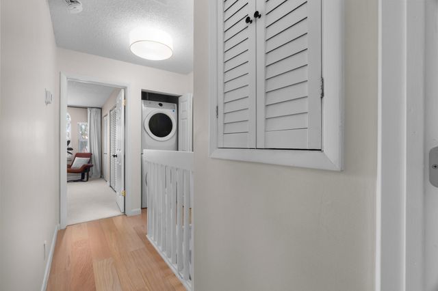 1321 Bayview Dr 4, Fort Lauderdale, FL 33304