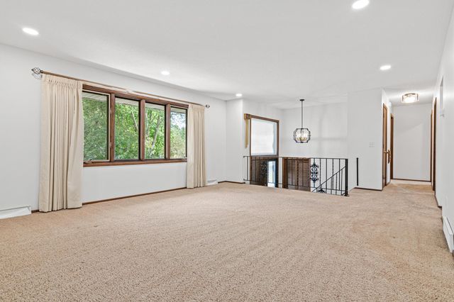 4829 Boone Circle N, New Hope, MN 55428