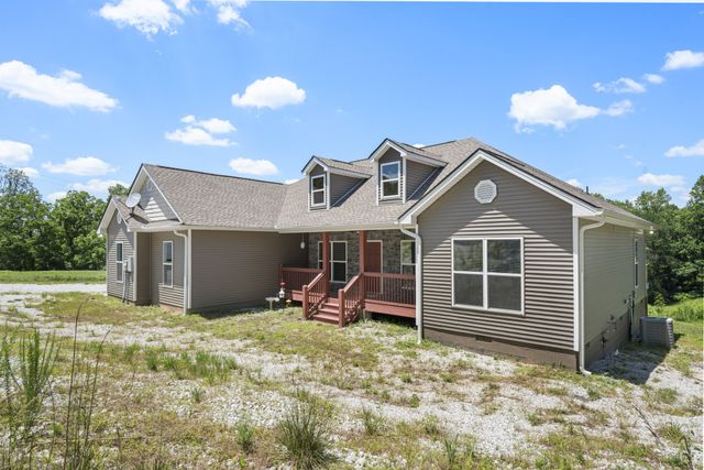 694 Nels Adams Rd, Dickson, TN 37055
