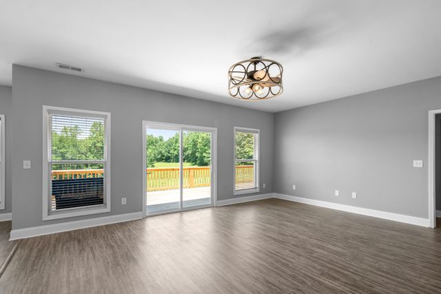694 Nels Adams Rd, Dickson, TN 37055