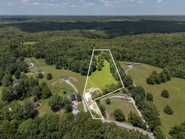 694 Nels Adams Rd, Dickson, TN 37055