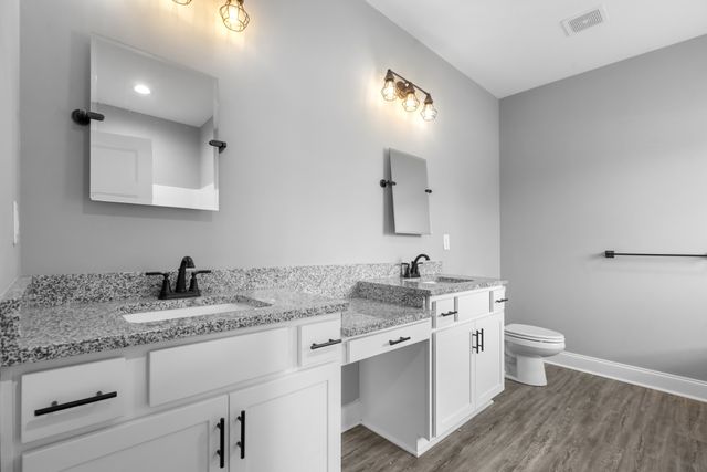 694 Nels Adams Rd, Dickson, TN 37055