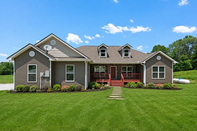 694 Nels Adams Rd, Dickson, TN 37055