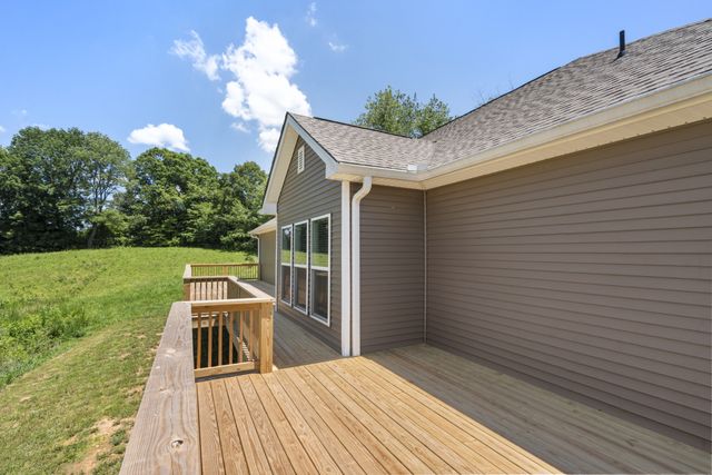 694 Nels Adams Rd, Dickson, TN 37055