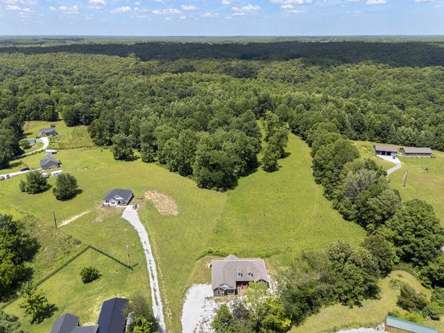 694 Nels Adams Rd, Dickson, TN 37055