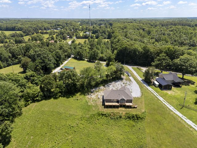 694 Nels Adams Rd, Dickson, TN 37055