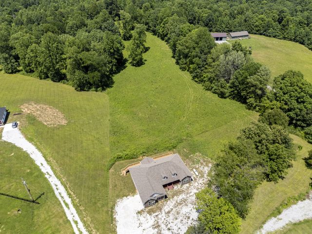 694 Nels Adams Rd, Dickson, TN 37055