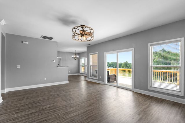694 Nels Adams Rd, Dickson, TN 37055