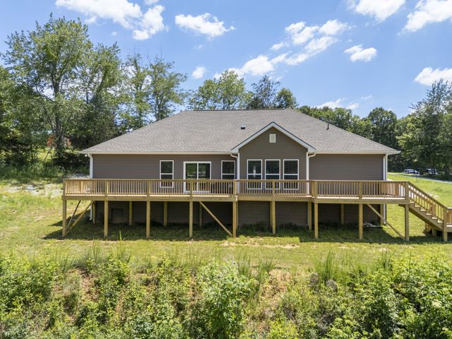 694 Nels Adams Rd, Dickson, TN 37055