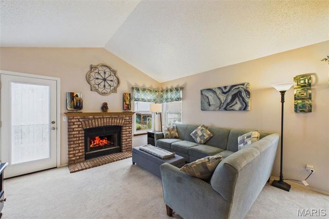 2931 Plum Leaf Circle, St Peters, MO 63303