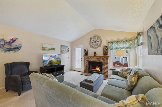 2931 Plum Leaf Circle, St Peters, MO 63303
