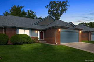 17 SCOTTSDALE, Dearborn, MI 48124