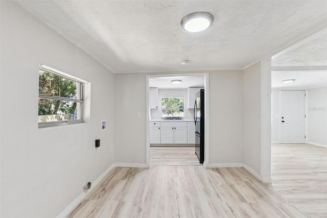 8 W ELLA J GILMORE STREET, Apopka, FL 32703