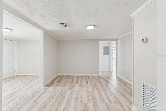 8 W ELLA J GILMORE STREET, Apopka, FL 32703