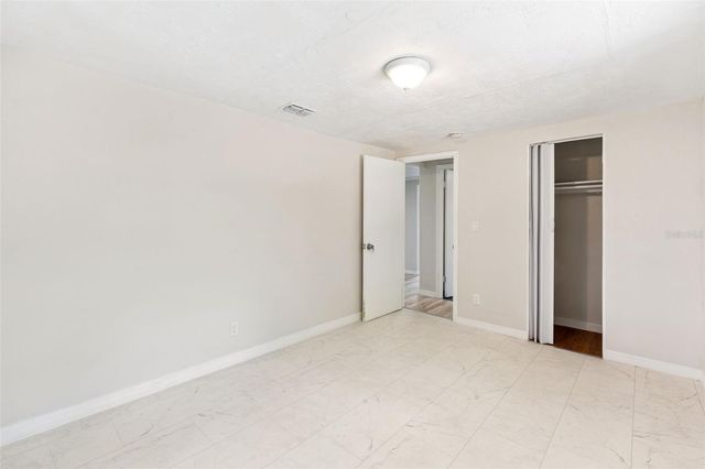 8 W ELLA J GILMORE STREET, Apopka, FL 32703