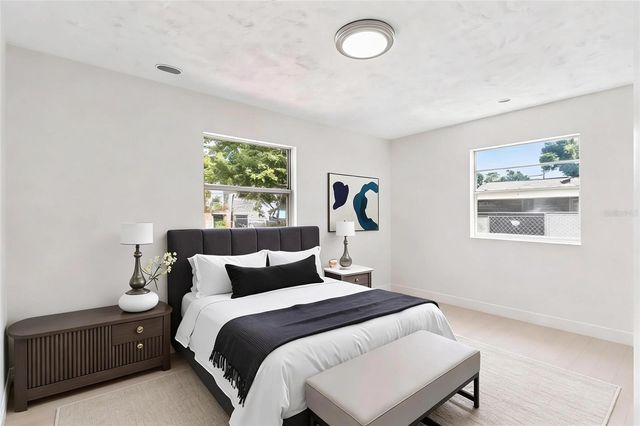 8 W ELLA J GILMORE STREET, Apopka, FL 32703