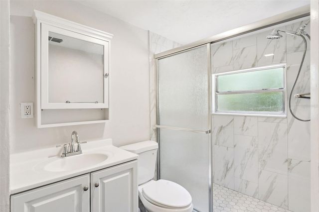 8 W ELLA J GILMORE STREET, Apopka, FL 32703