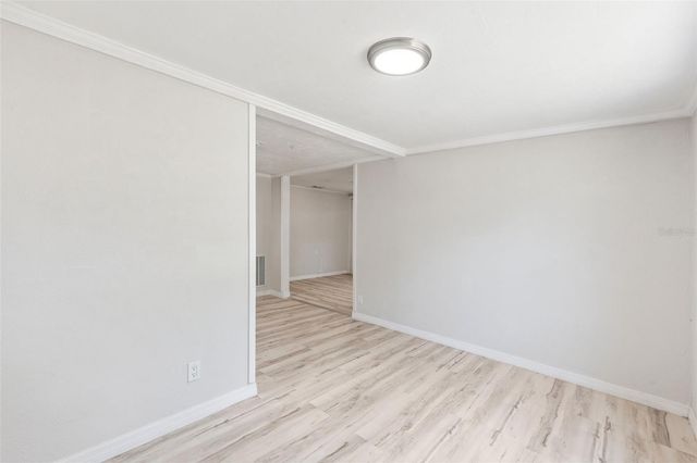 8 W ELLA J GILMORE STREET, Apopka, FL 32703