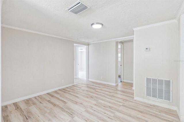 8 W ELLA J GILMORE STREET, Apopka, FL 32703