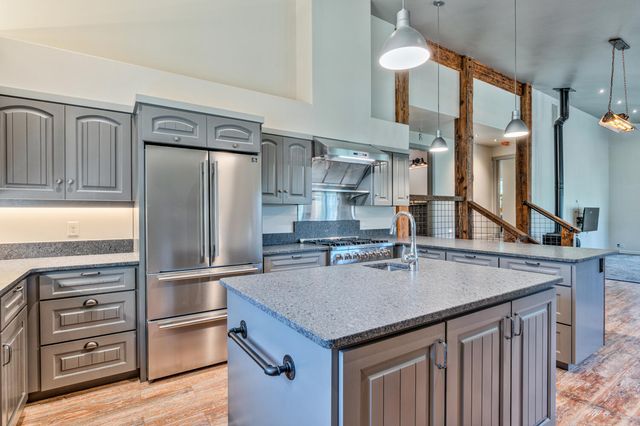 54429 Foster Road, Bend, OR 97707