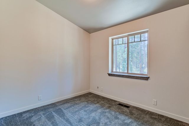 54429 Foster Road, Bend, OR 97707