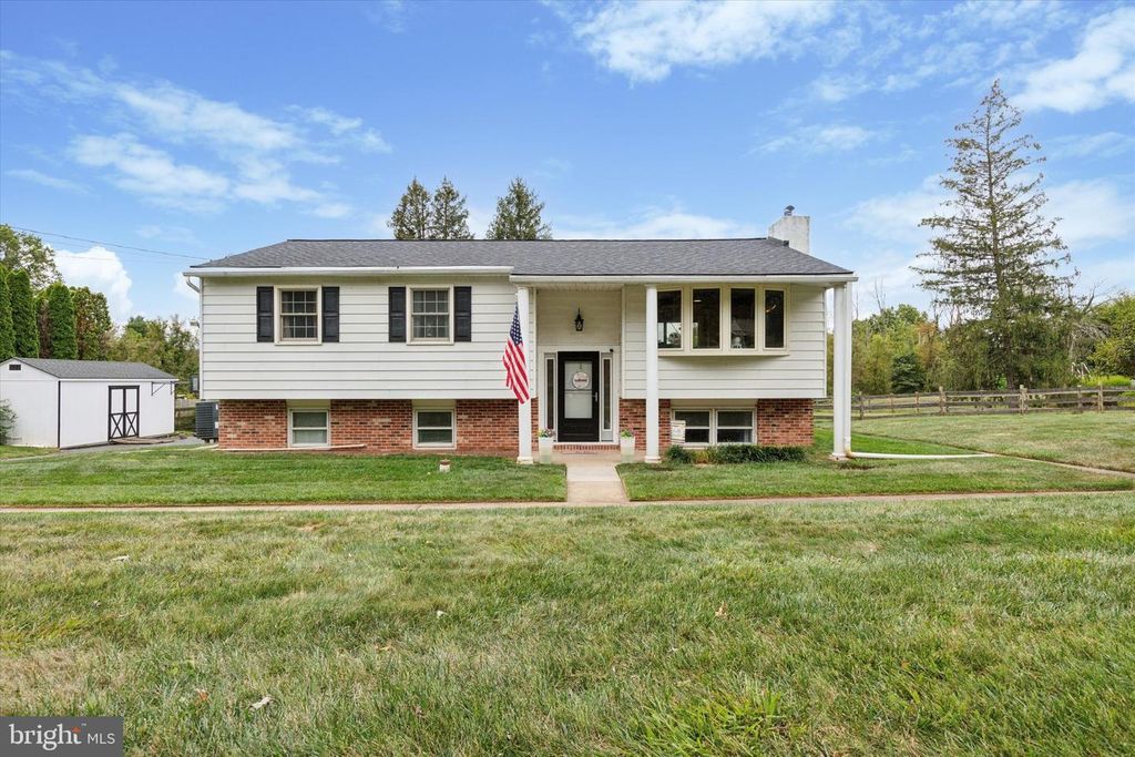 217 HOFFECKER RD, Phoenixville, PA 19460