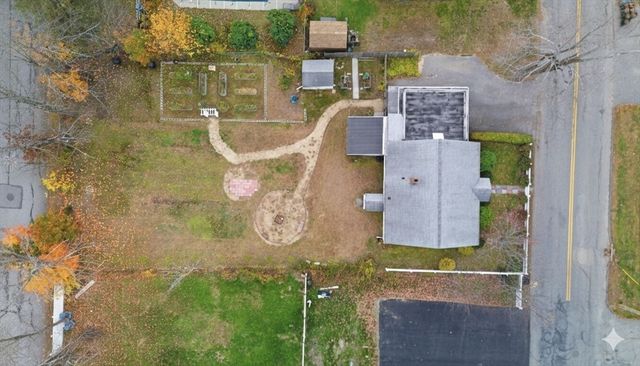 429 Oak Hill Rd, Fitchburg, MA 01420