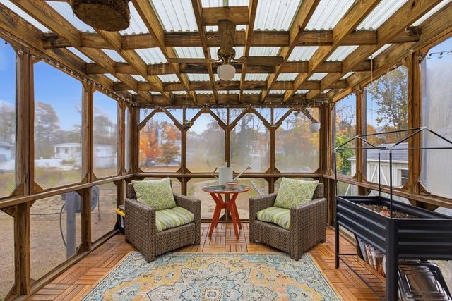 429 Oak Hill Rd, Fitchburg, MA 01420